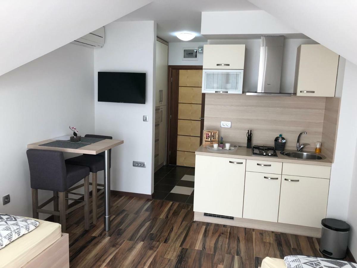 Apartmaji Dolgi Most *